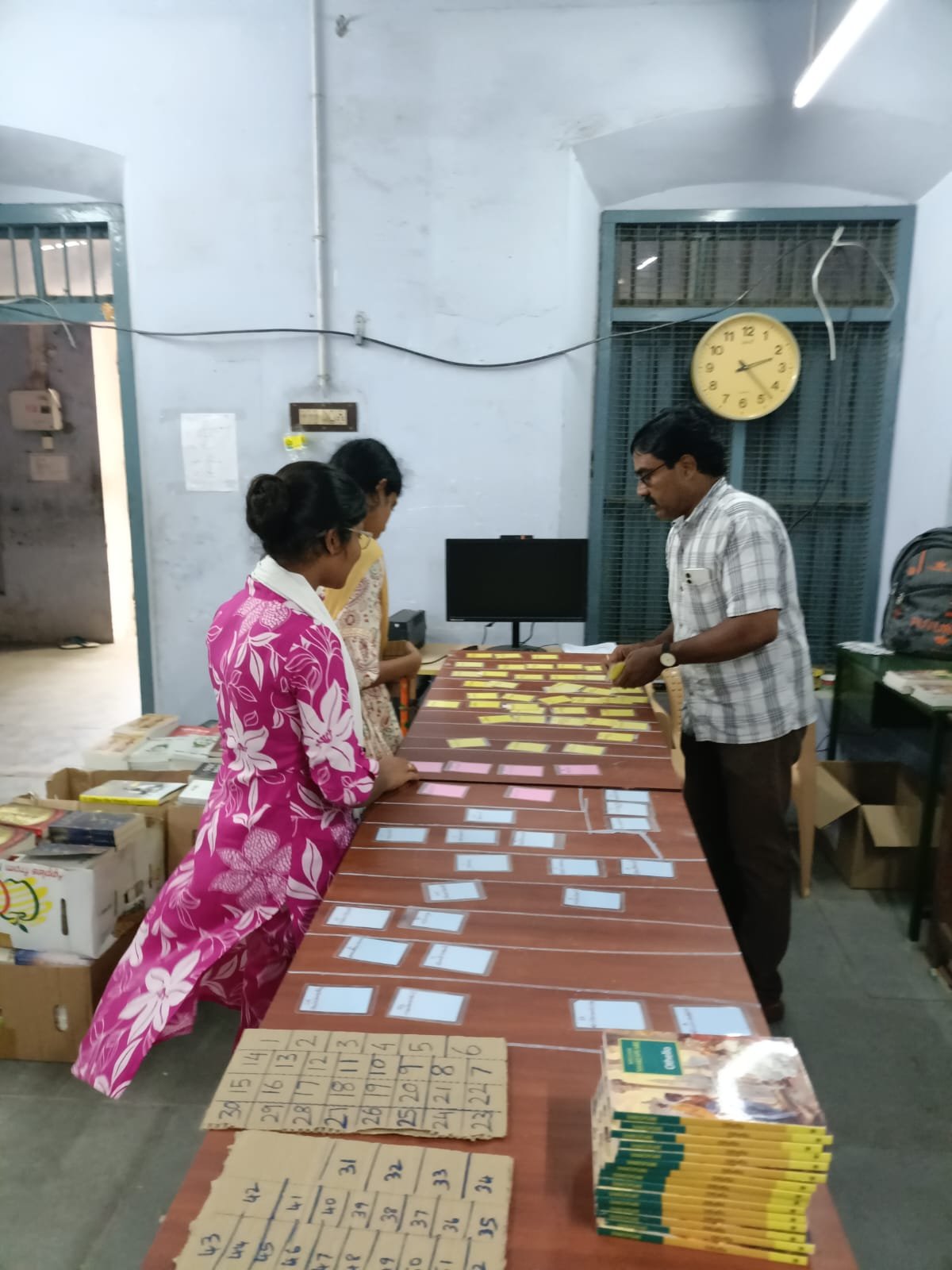 24.25 புதிய நூல்கள் கணனியில் நூலகம் வரியாக சரிபார்த்தல் பணி